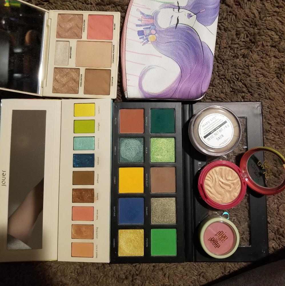 Cover FX Bundle!